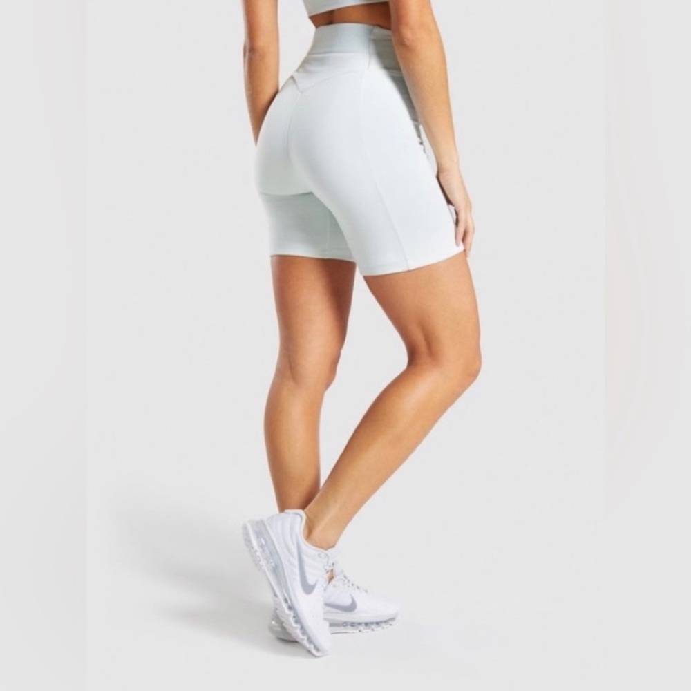 🚴🏼‍♀️Gymshark Pastel Blue Cycling Shorts